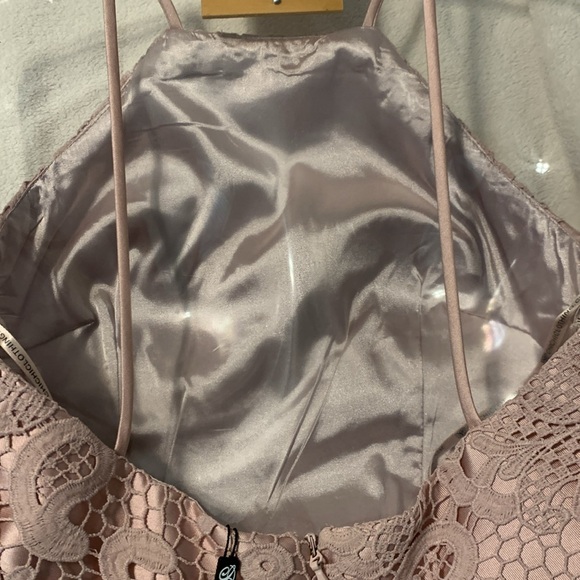 Chi Chi London Lace Dip Highlow Dress - Picture 11 of 12